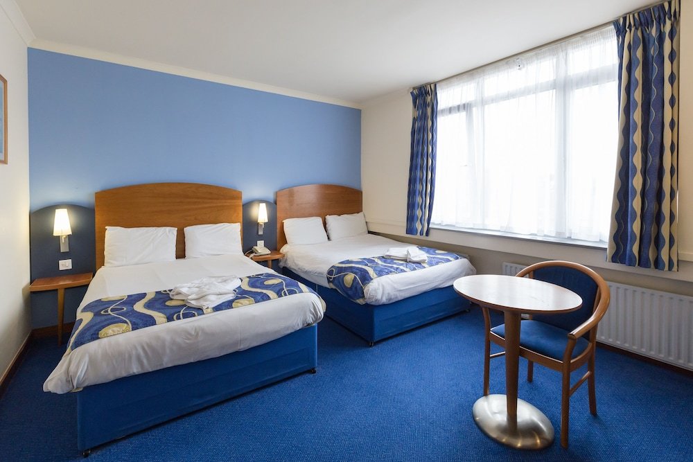 London Wembley International Hotel Room Type - Twin Room