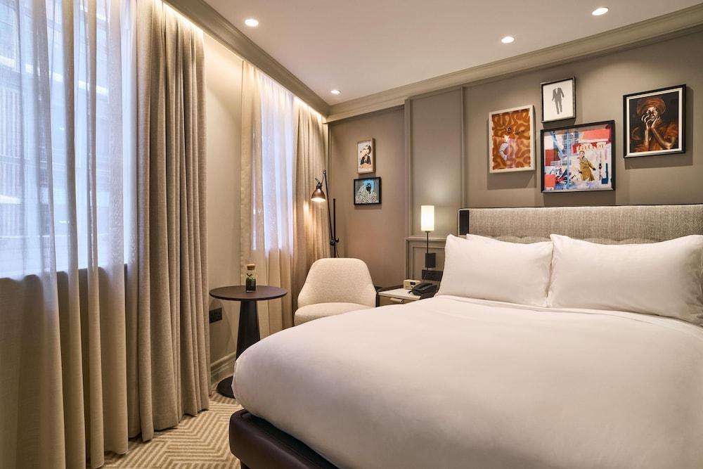 Radisson Blu Hotel, London Bond Street Room Type - Superior Double Room
