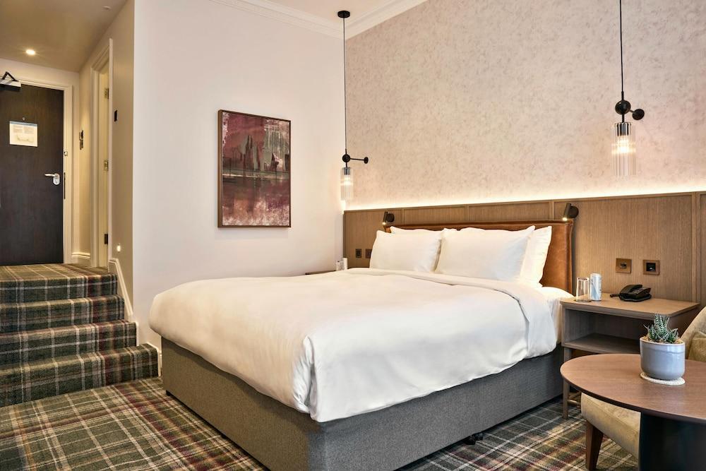 Radisson Blu Hotel, London Euston Square (formerly Grafton) Room Type - Premium Room