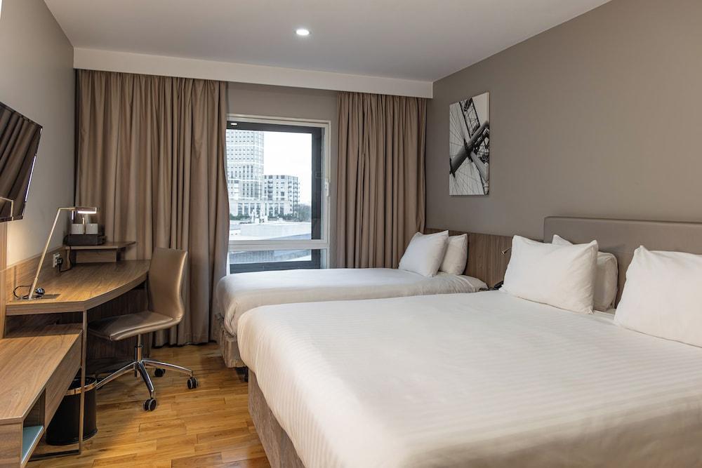 Holiday Inn LONDON - WEST Room Type - Standard Room, Multiple Beds