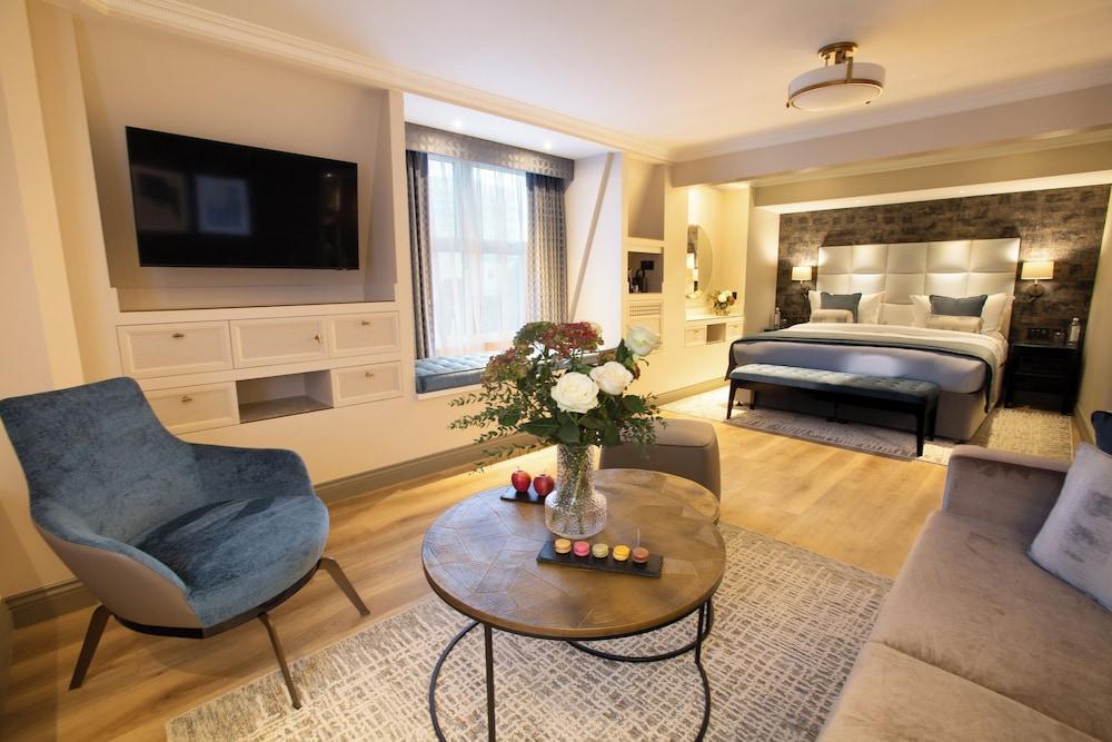The Rathbone Hotel, Fitzrovia Room Type - The Fitzrovia Suite