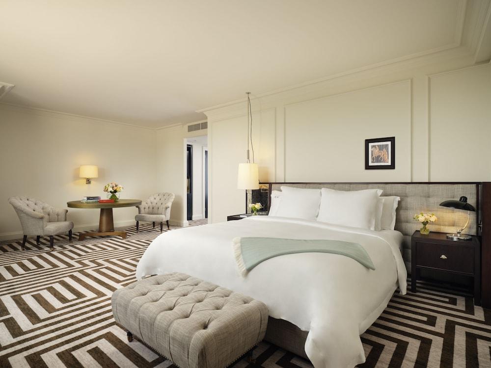 Rosewood London Room Type - Junior Suite