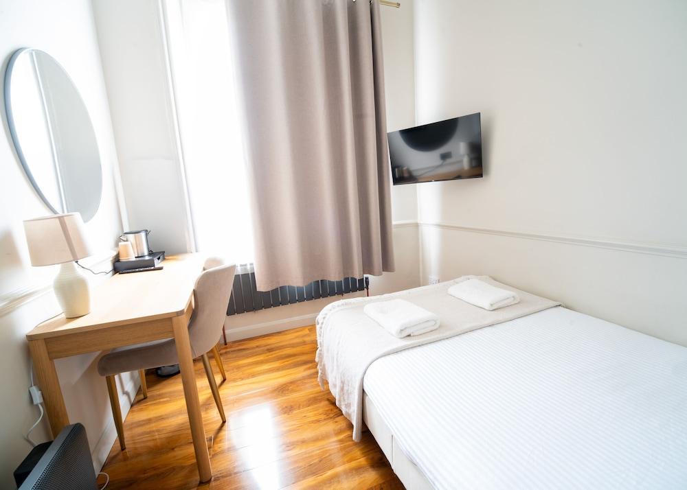 Rushmore Hotel Room Type - Double Room