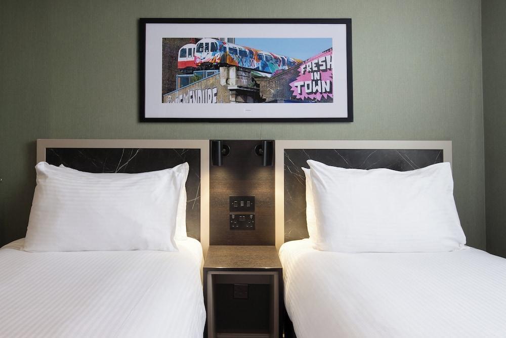 Royal National Hotel Room Type - Standard Plus Twin Room