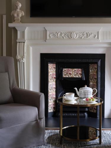 Kimpton Fitzroy London, an IHG Hotel - Tap to explore photos