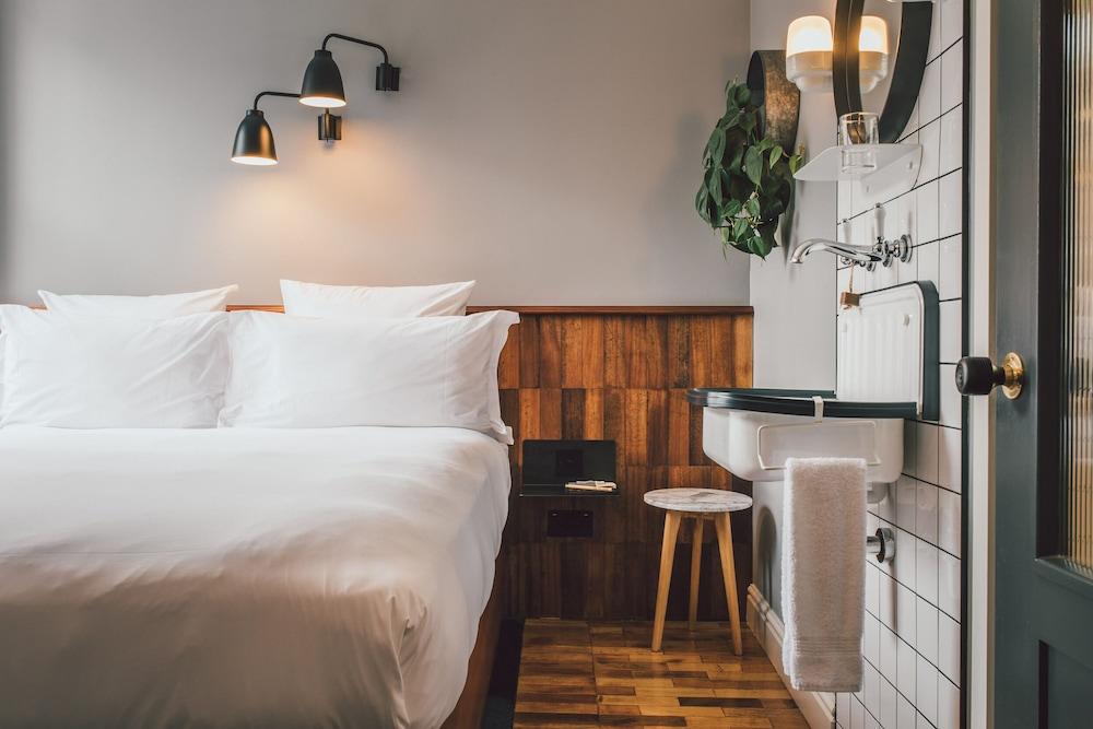 The Pilgrm Hotel Room Type - SNUG