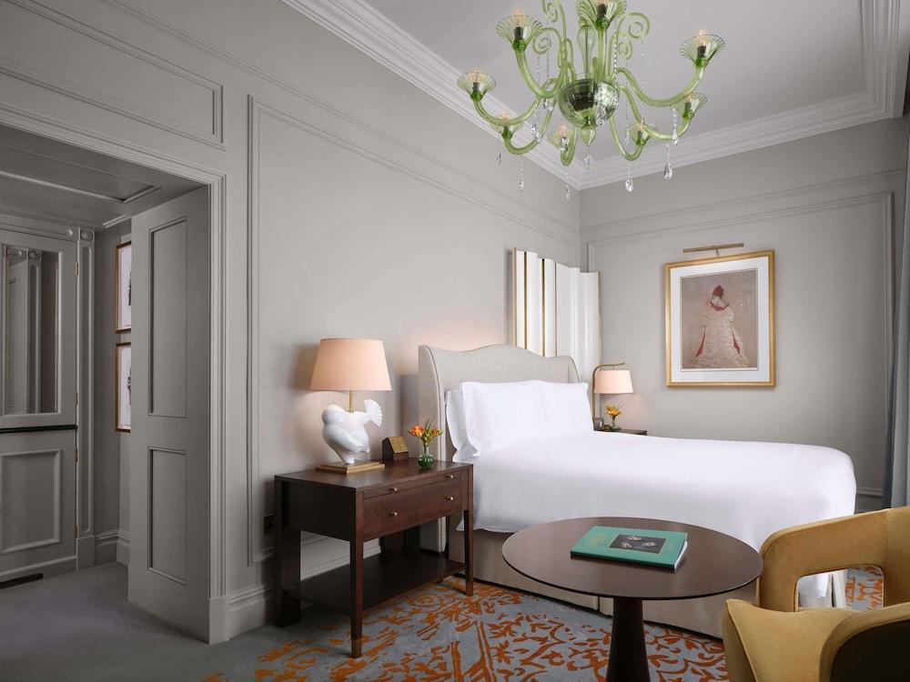 The Savoy Room Type - Superior Queen Room