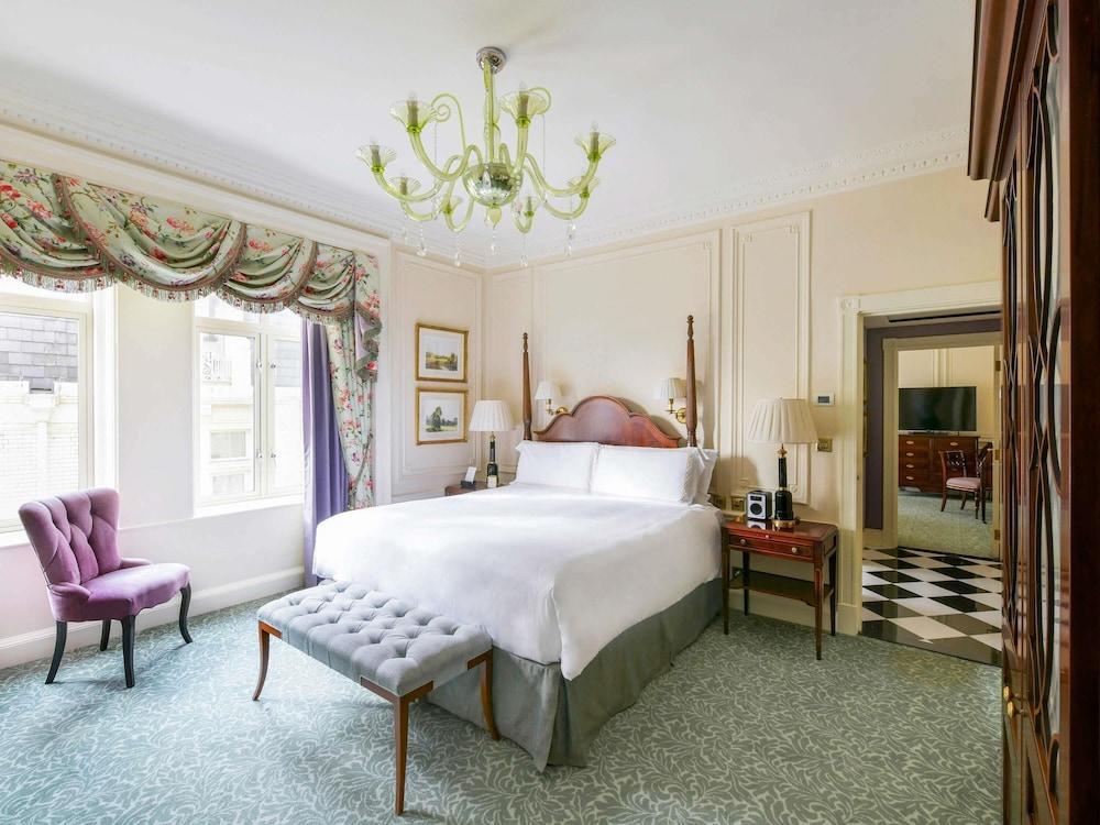 The Savoy Room Type - One bedroom Suite The Savoy Room Type - One bedroom Suite