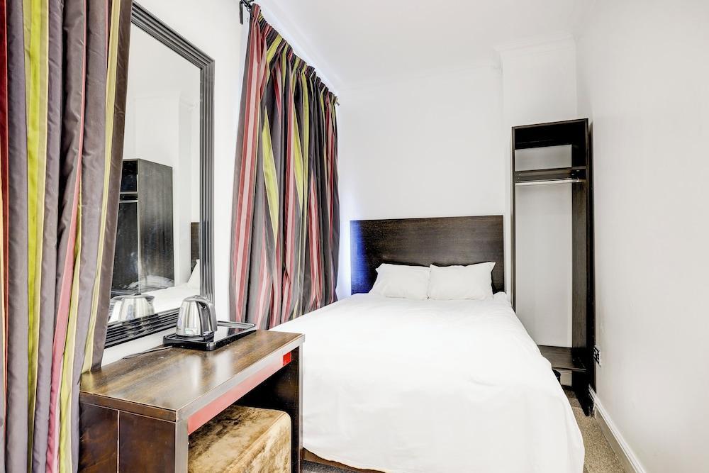 London Shelton Hotel Room Type - Standard Room