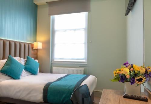 Sidney Hotel London Victoria Room Type - Petite Double Room