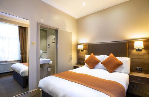 Sidney Hotel London Victoria - Tap to explore photos
