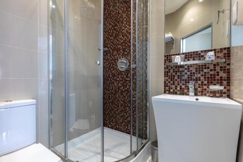 Sidney Hotel London Victoria Room Type - Twin Room (NO LIFT ACCESS - 3rd Floor)