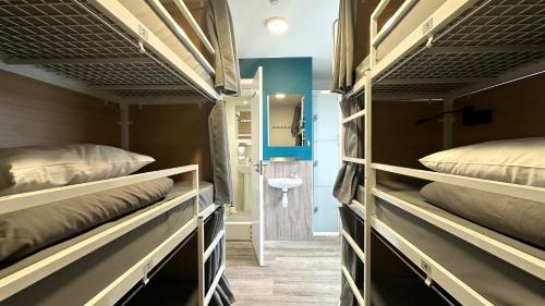 Smart Camden Inn Hostel - Tap to explore photos