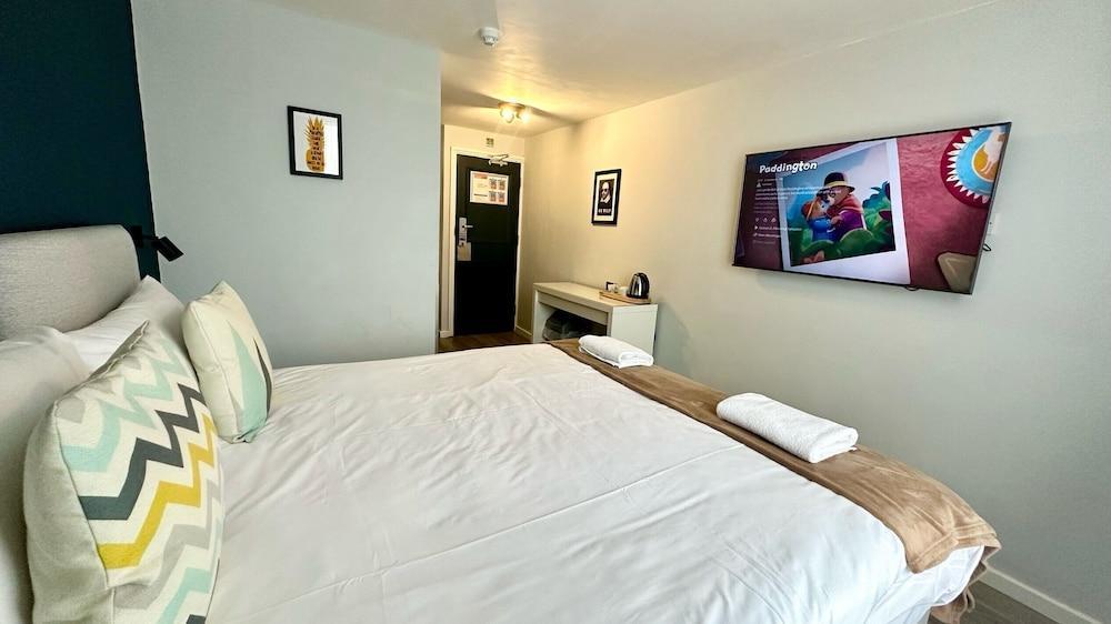 Smart Hyde Park View - Hostel Room Type - Superior Double Room, 1 Double Bed