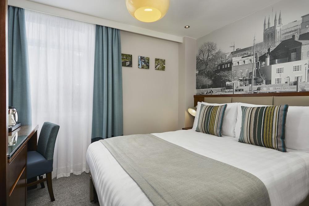 Seraphine Hammersmith Hotel Room Type - Cosy Room