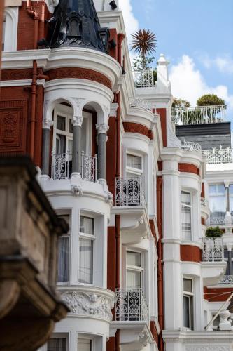 Althoff St. James's Hotel & Club London - Tap to explore photos