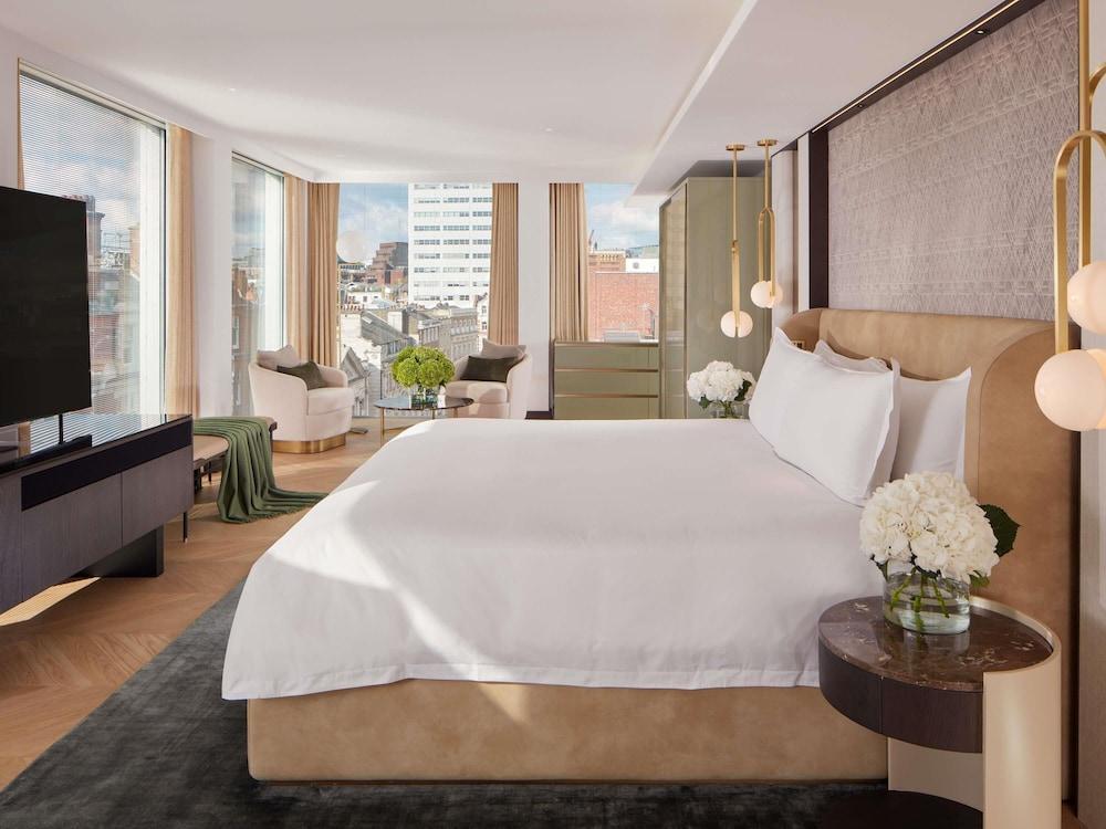 St Martins Lane Room Type - Penthouse - London Eye View