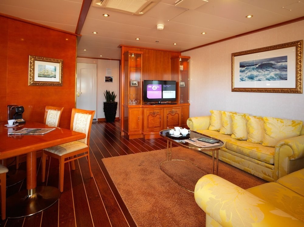 Sunborn London Room Type - Executive Suite, River View