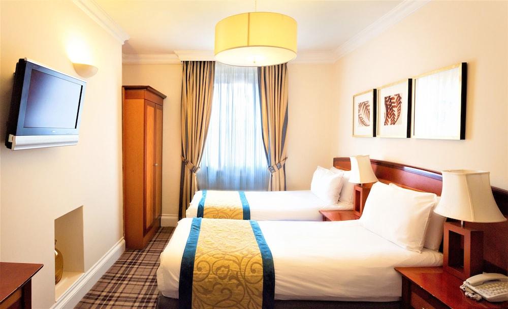 The Sumner Hotel Room Type - Queen Room