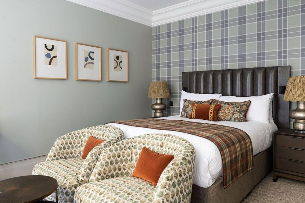 Tophams Hotel Room Type - Junior Studio Suite, 1 King Bed (Lower Ground Floor) Tophams Hotel Room Type - Junior Studio Suite, 1 King Bed (Lower Ground Floor)