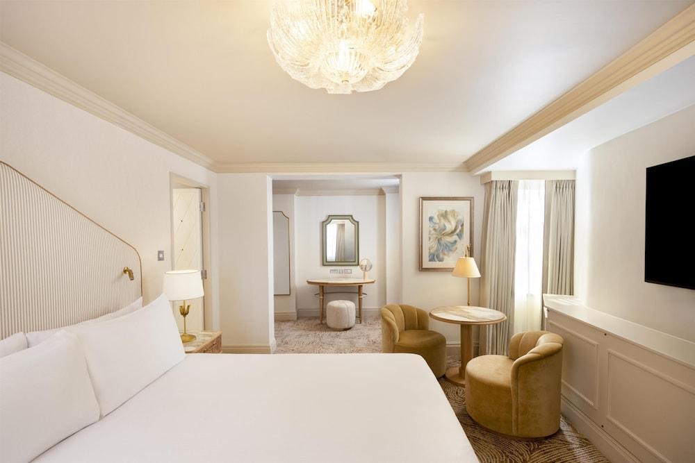 The Waldorf Hilton, London Room Type - REFURBISHED KING EXECUTIVE