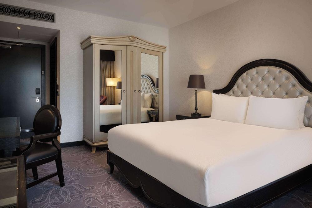 Hilton London Syon Park Room Type - Queen Standard Room