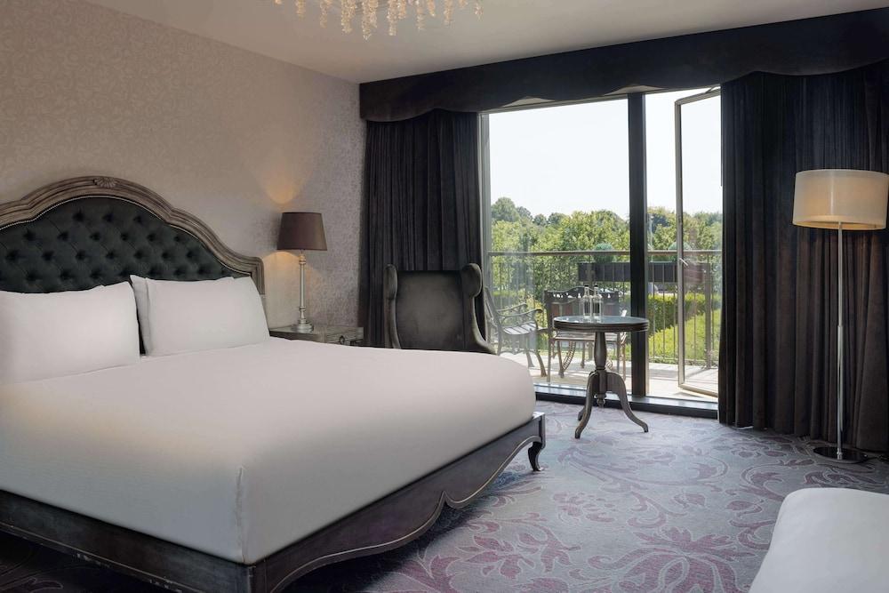 Hilton London Syon Park Room Type - Family Room Deluxe