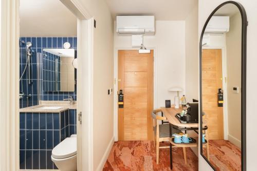 voco London – Bloomsbury by IHG - Tap to explore photos