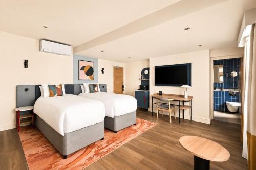 voco London – Bloomsbury by IHG Room Type - Premium Twin Room