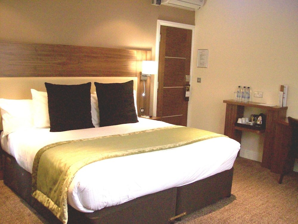 Mercure London Bloomsbury - Tap to explore photos