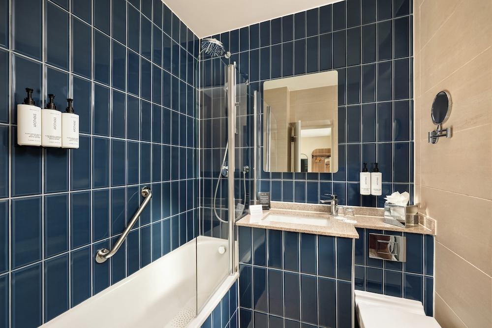voco London – Bloomsbury by IHG - Tap to explore photos