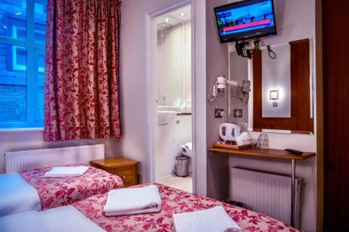 Westbury Hotel Room Type - Triple Room