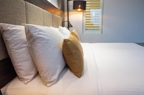 Mercure Sydney Liverpool - Tap to explore photos