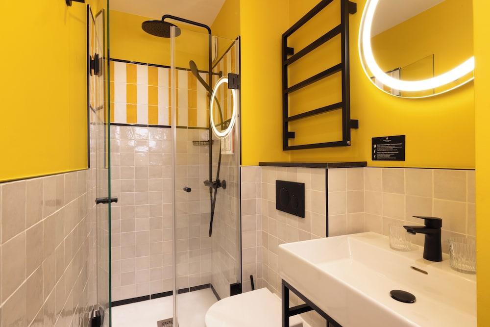 Hotel Brady – Gare de l’Est - Tap to explore photos