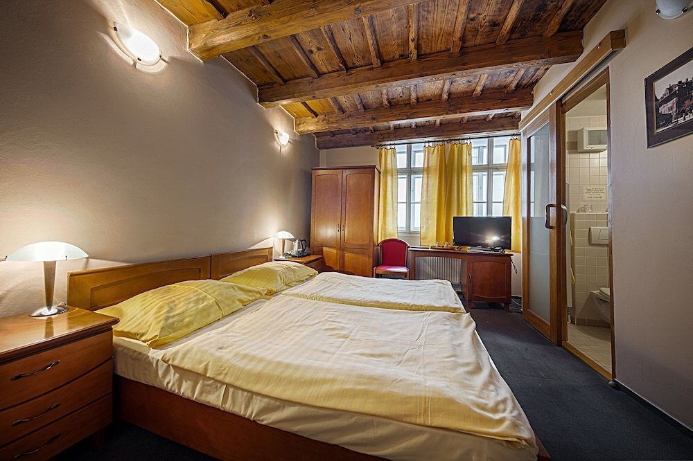 Hotel & Residence U Tri Bubnu Room Type - Standard Room
