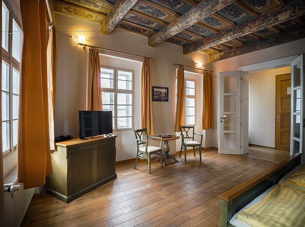 Hotel & Residence U Tri Bubnu Room Type - Superior Double Room, 1 Double Bed with Sofa bed