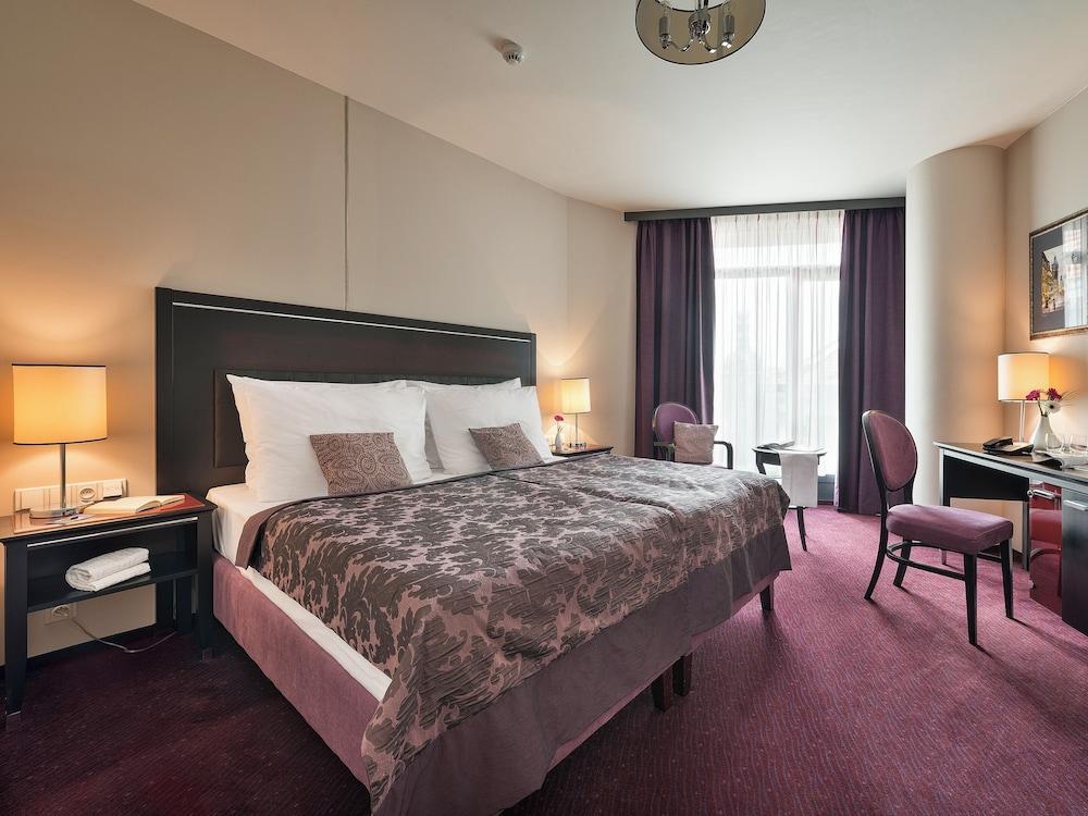 EA Embassy Prague Hotel Room Type - Standard Double Room, Balcony