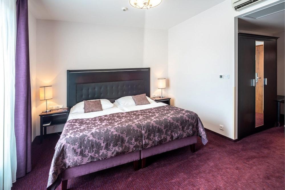 EA Embassy Prague Hotel Room Type - Standard Double or Twin Room