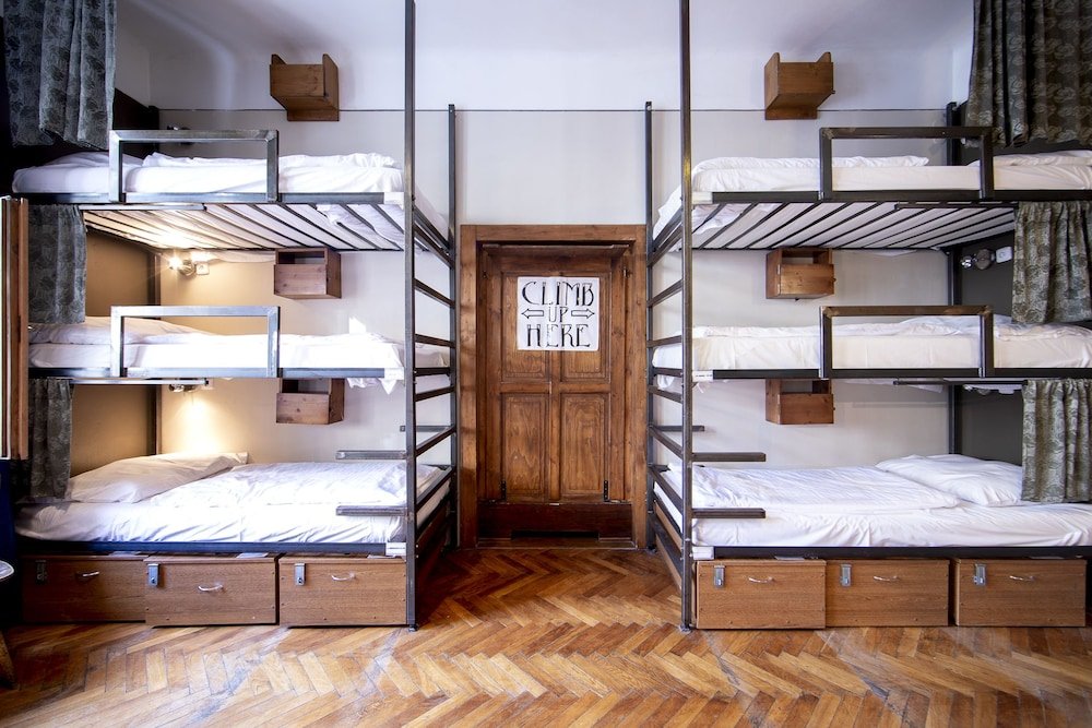 Sir Toby's Hostel Room Type - Bed in 12-Bed Mixed Dormitory