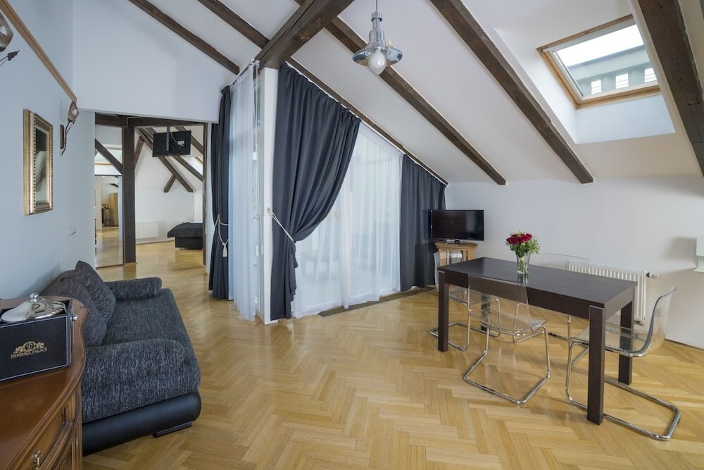 Deminka Palace Room Type - Family Loft