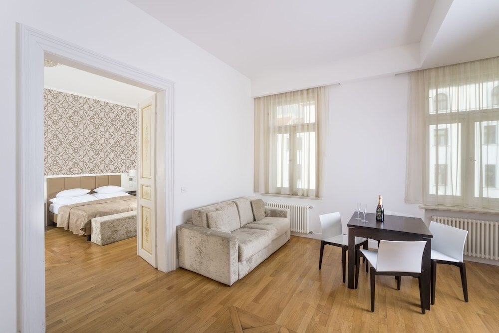 Deminka Palace Room Type - Junior Suite