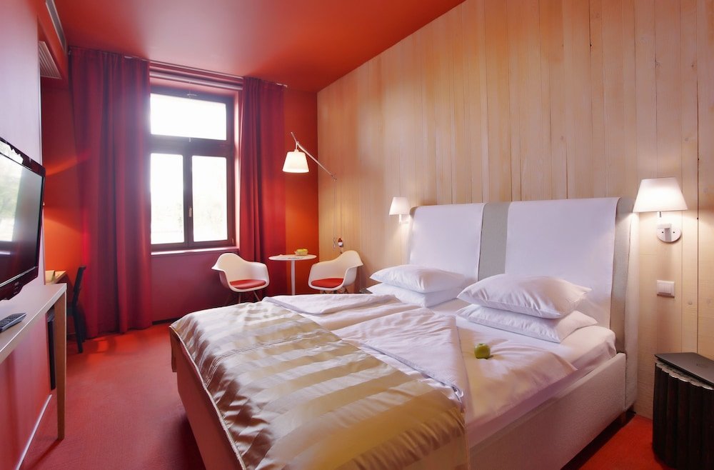 Absolutum Wellness Hotel - Tap to explore photos