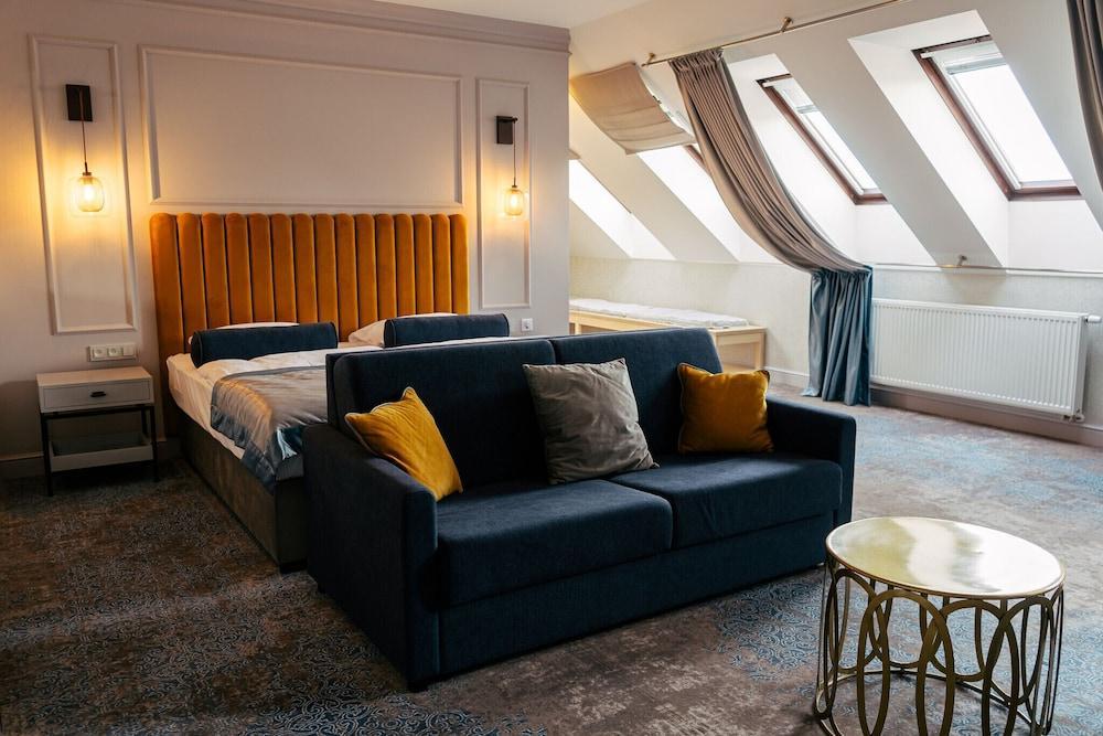 THE HOTEL FITZGERALD Room Type - Junior Studio Suite