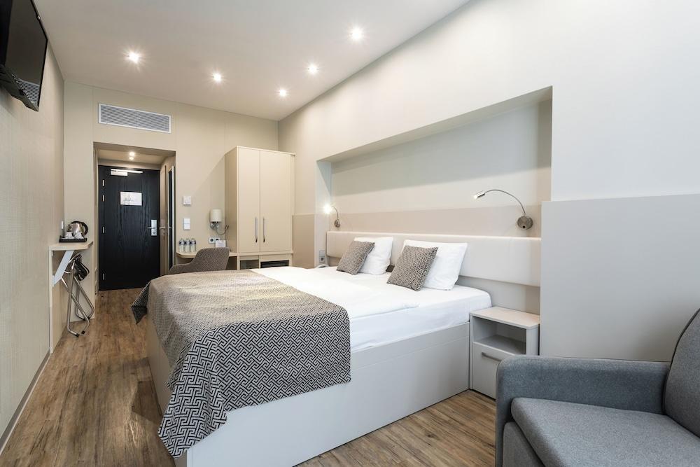Hotel Ametyst Room Type - Deluxe Double Room with Extra Bed