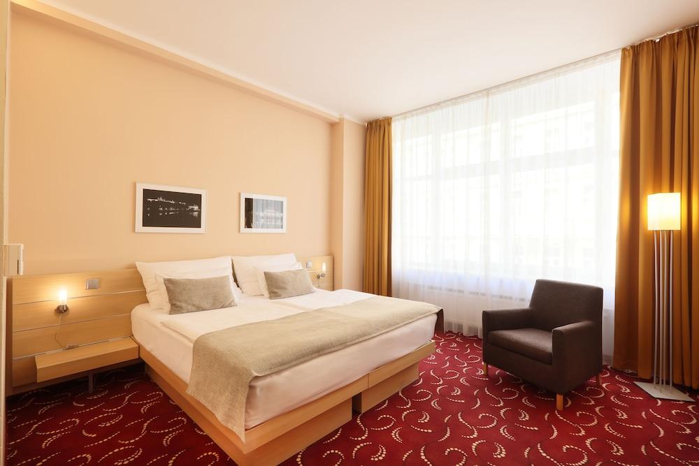 Hotel Amarilis Room Type - Deluxe Room