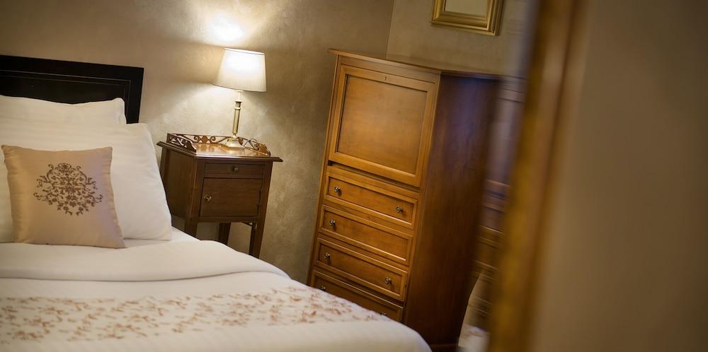 Hotel Angelis Room Type - Triple Room