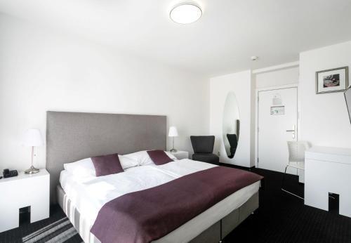 My Hotel Apollon Prague - Tap to explore photos