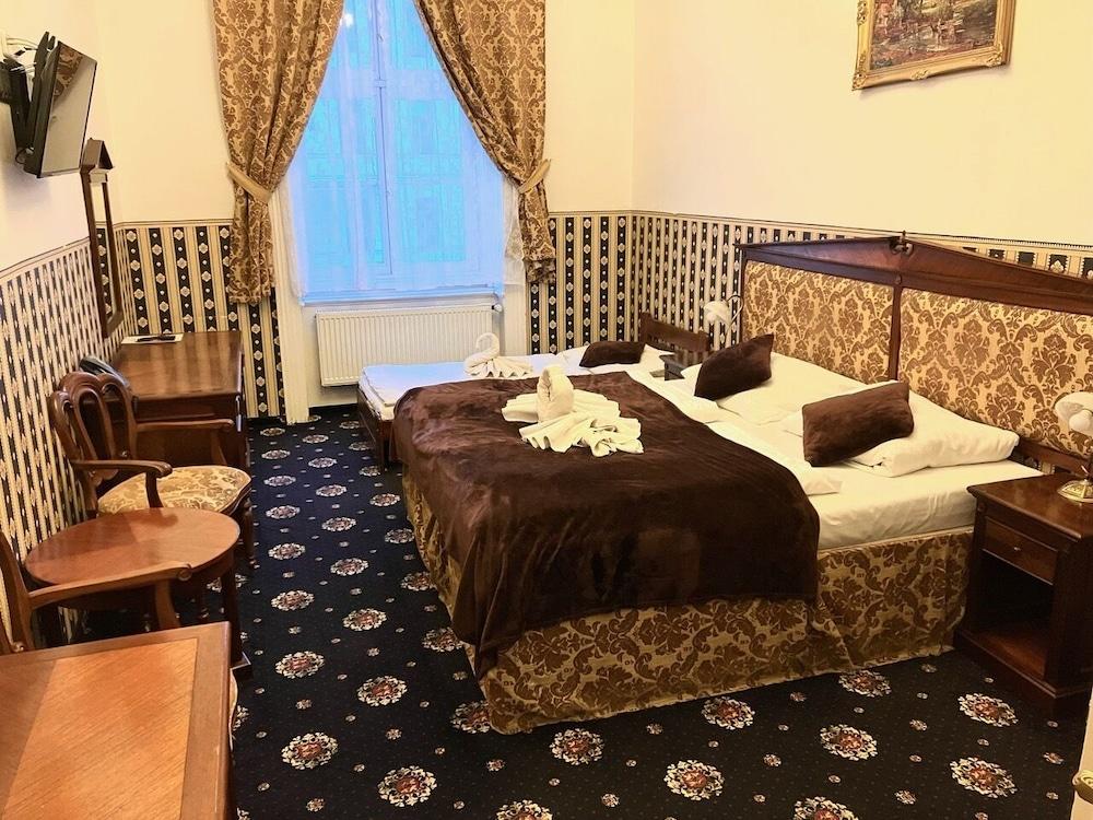Hotel Klarinn Room Type - Standard Triple Room