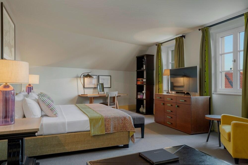 Augustine, a Luxury Collection Hotel, Prague by Marriott Room Type - Junior Suite (St Thomas Church View)