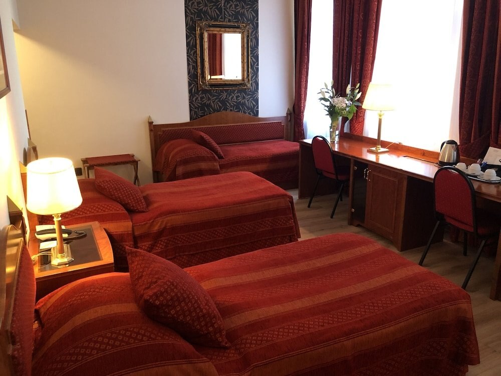 Hotel Ariston & Ariston Patio Room Type - Triple Room Hotel Ariston & Ariston Patio Room Type - Triple Room